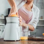 une centrifugeuse et un blender